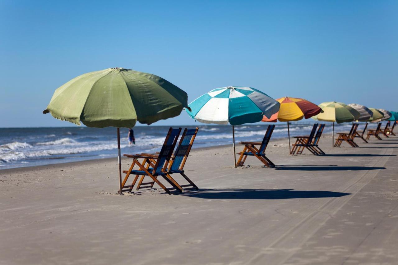 Affordable Spi Family Condo - Walking Distance To The Beach, Sleeps 6, Third Floor, 2025 Traveler Award サウス・パドリー・アイランド エクステリア 写真