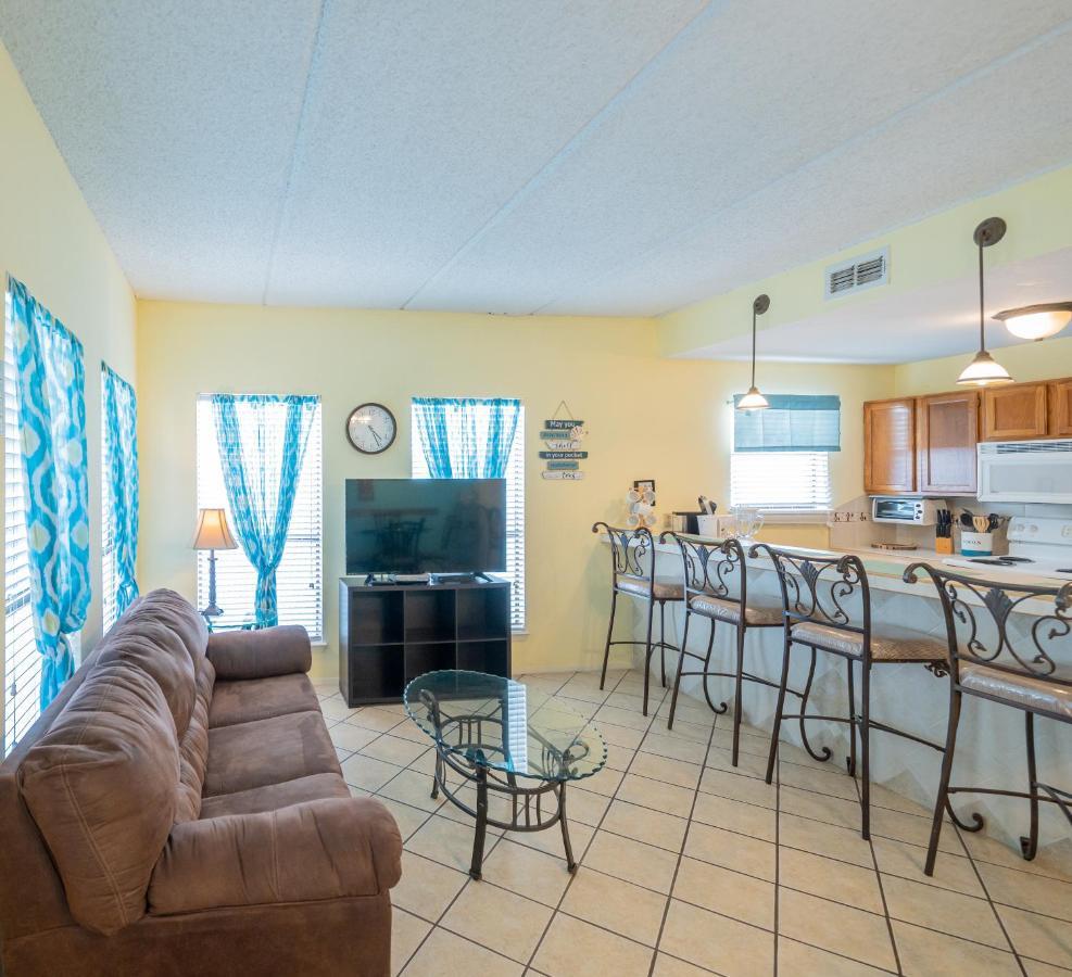 Affordable Spi Family Condo - Walking Distance To The Beach, Sleeps 6, Third Floor, 2025 Traveler Award サウス・パドリー・アイランド エクステリア 写真