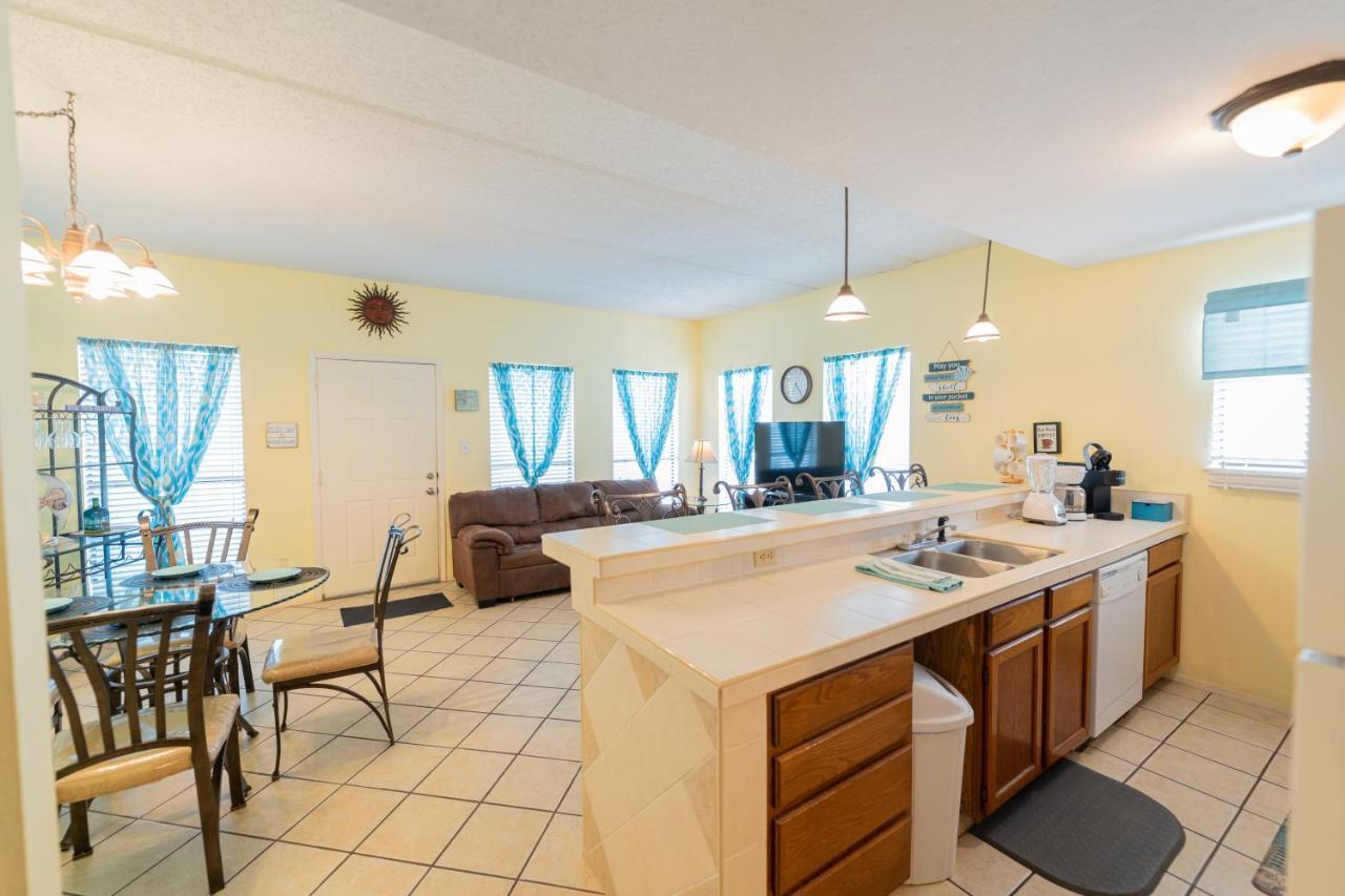 Affordable Spi Family Condo - Walking Distance To The Beach, Sleeps 6, Third Floor, 2025 Traveler Award サウス・パドリー・アイランド エクステリア 写真