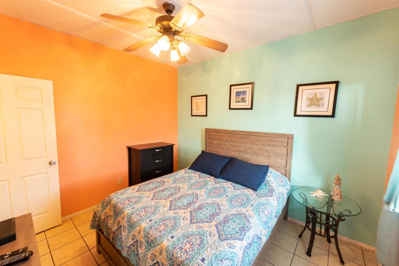 Affordable Spi Family Condo - Walking Distance To The Beach, Sleeps 6, Third Floor, 2025 Traveler Award サウス・パドリー・アイランド エクステリア 写真